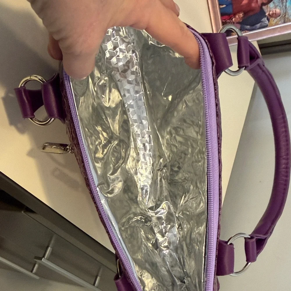 Primeware  Purple Crocodile-Embossed Wine Tote Insulated Bag - Picture 4 of 7